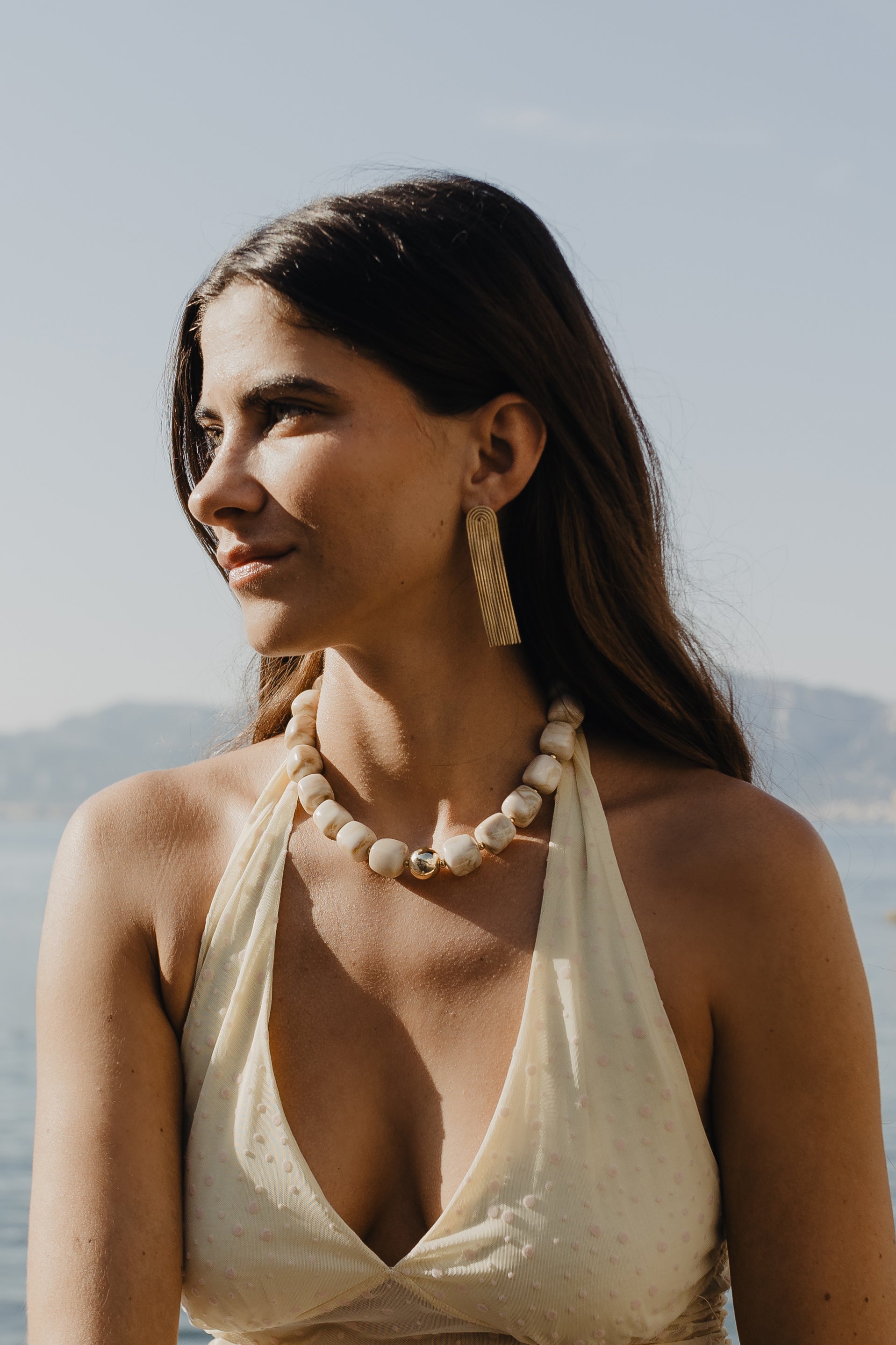 COLLIER LIVIA
